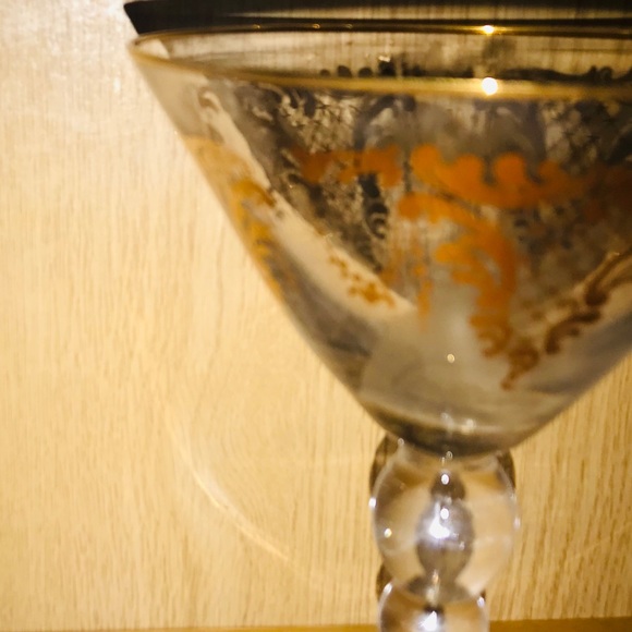 New 2 Glasses or Desert Cups Hand Painted Gold - Picture 10 of 16